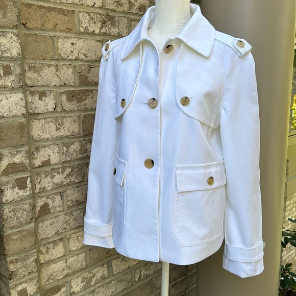 Premise Crisp White Jacket - Picture 1 of 16